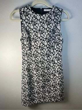 alice + olivia Black & White Floral Shift Dress Size 2